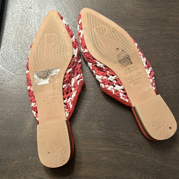 Pointed toe woven slides. - Picture 2 of 2